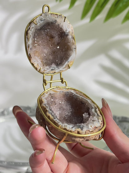 Druzy Amethyst Geode (#A00042)